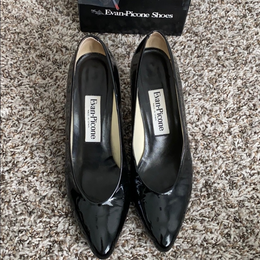 Evan-Picone Heels